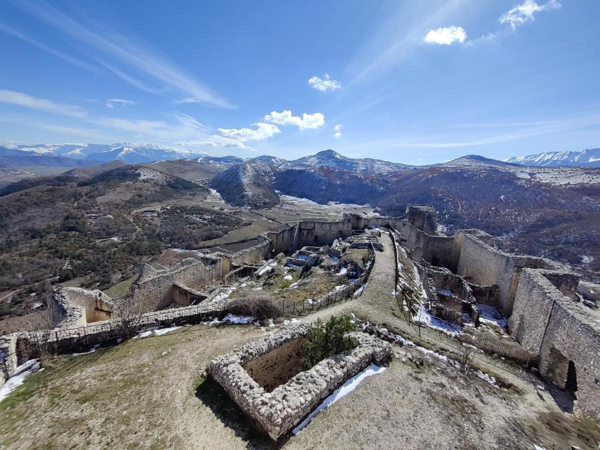 Вілла Sognando Bominaco - Dimora Il Milord Екстер'єр фото